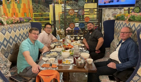 একটি ভাল ভবিষ্যতের জন্য হাতে হাত রেখে, QGM রাশিয়ার অবকাঠামো নির্মাণে দৃঢ়ভাবে সাহায্য করে