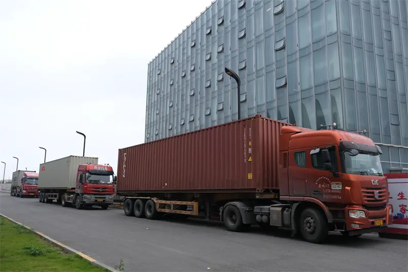 QGM ইট তৈরির মেশিনগুলি মধ্যপ্রাচ্যে পাঠানো হয়েছে, আঞ্চলিক নির্মাণকে একটি নতুন লিপ এগিয়ে নিতে সাহায্য করছে