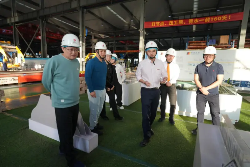 নানআন রিটার্নড ওভারসিজ স্টুডেন্টস অ্যাসোসিয়েশন পরিদর্শন করেছে এবং কোয়াংগং মেশিনারি কোং, লিমিটেড-এ গবেষণা পরিচালনা করেছে।