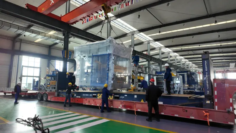 কোয়ানগং ইন্টেলিজেন্ট ব্রিক মেকিং মেশিন একটি নতুন বিদেশী যাত্রা শুরু করে, যা বৈশ্বিক অবকাঠামোর সবুজ আপগ্রেডে অবদান রাখে।