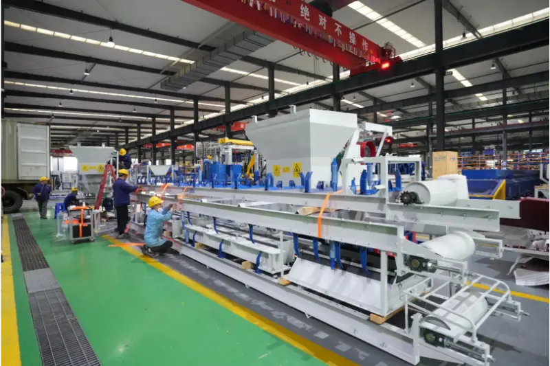 বসন্তকাল কঠোর পরিশ্রম এবং অগ্রগতির জন্য উপযুক্ত সময়। Quangong মেশিনারি কোং, লিমিটেড বিদেশে পণ্য শিপিং ব্যস্ত.